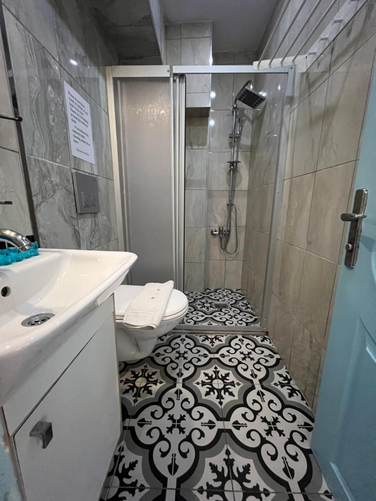 Rodin Hostel Isztambul Kültér fotó